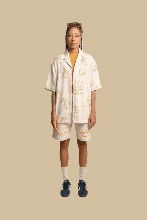 AT A GLANCE・Cargo shorts・Sand